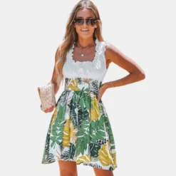 Women's Tropical Leaf Print Smocked Dress - Cupshe 11 Women's Tropical Leaf Print Smocked Dress - Cupshe -BLAZER GUEST 07bfb6e9 88f1 46b8 8932 b3430526f98f