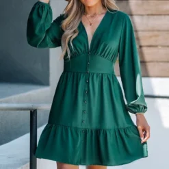 Women's Emerald Button-Loop Mini Dress - Cupshe -BLAZER GUEST 119accdf 1666 4c37 bd1d 39c8e4094945