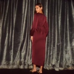 Women's Elegant Satin Surplice Draped Tulip Hem Midi Dress - Cupshe 6 Women's Elegant Satin Surplice Draped Tulip Hem Midi Dress - Cupshe -BLAZER GUEST 193abb5a f713 42ff a8ab 21d93d0c809c