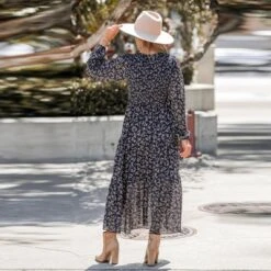 Women's Ditsy Floral Round Neck Maxi Dress - Cupshe 11 Women's Ditsy Floral Round Neck Maxi Dress - Cupshe -BLAZER GUEST 1d5deff8 ef38 4d4c 98d0 60eba60573f8