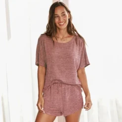 Women's Cozy Tee & Shorts Pajama Set - Cupshe -BLAZER GUEST 21039545 edf9 416a 9e07 020d6e899ffc