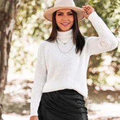 Women's Ribbed Turtleneck Long Sleeve Sweater - Cupshe -BLAZER GUEST 3c78d4de c51a 478b 8bc8 5e7080a62ec1