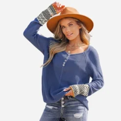 Women's Geo Print Half-Buttoned Henley Sweater - Cupshe -BLAZER GUEST 5c1d6689 3ec7 4f28 a587 41c8448ed711