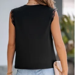 Women's Scalloped Lace Buttoned Top - Cupshe -BLAZER GUEST 7cce46ac c4dd 469d 8333 eddecb4b8998