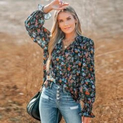 Women's Ditsy Floral Print Smocked Top - Cupshe