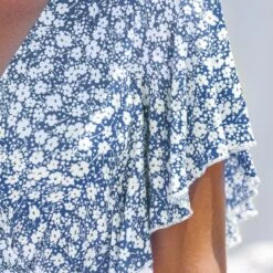 Women's Floral Flared Sleeve Ditsy A-shape Dress - Cupshe -BLAZER GUEST 971a28f1 49ed 42e1 a3ab 6122f4ccab36