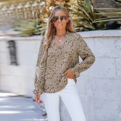 Women's Ditsy Floral Trumpet Sleeve Top - Cupshe 9 Women's Ditsy Floral Trumpet Sleeve Top - Cupshe -BLAZER GUEST 9dc29950 6c92 45af a424 dc4e3754caec