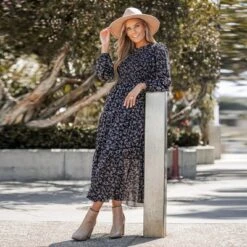 Women's Ditsy Floral Round Neck Maxi Dress - Cupshe 10 Women's Ditsy Floral Round Neck Maxi Dress - Cupshe -BLAZER GUEST b366b007 7f10 430c 9877 4ddd9a57542e