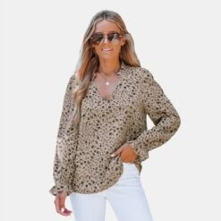 Women's Ditsy Floral Trumpet Sleeve Top - Cupshe 13 Women's Ditsy Floral Trumpet Sleeve Top - Cupshe -BLAZER GUEST c45d5789 4a16 4622 8d60 aa933dfa82aa