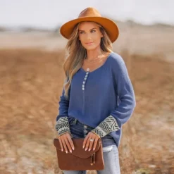 Women's Geo Print Half-Buttoned Henley Sweater - Cupshe -BLAZER GUEST ca07858a 6423 44a8 835b ffaaf8ad78bf