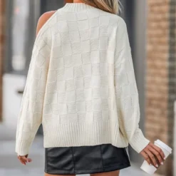 Women's Checker Cutout Shoulder Long Sleeve Sweater - Cupshe -BLAZER GUEST cbe074d7 9c17 4b33 aba6 c79df1884644