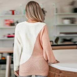 Women's Two-Tone V-neck Sweater - Cupshe -BLAZER GUEST d21e081c 4046 4505 9090 407626569f36