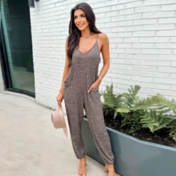 Women's Rib Knit V-Neck Jogger Jumpsuit - Cupshe 8 Women's Rib Knit V-Neck Jogger Jumpsuit - Cupshe -BLAZER GUEST d89b1176 ec67 47c3 80cf 9c445dd501ba